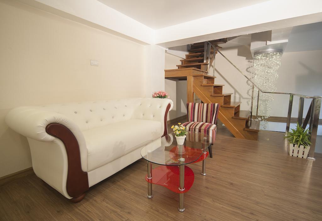 Oyo 1093 De Nawarat Chiang Mai Boutique Apartment Экстерьер фото